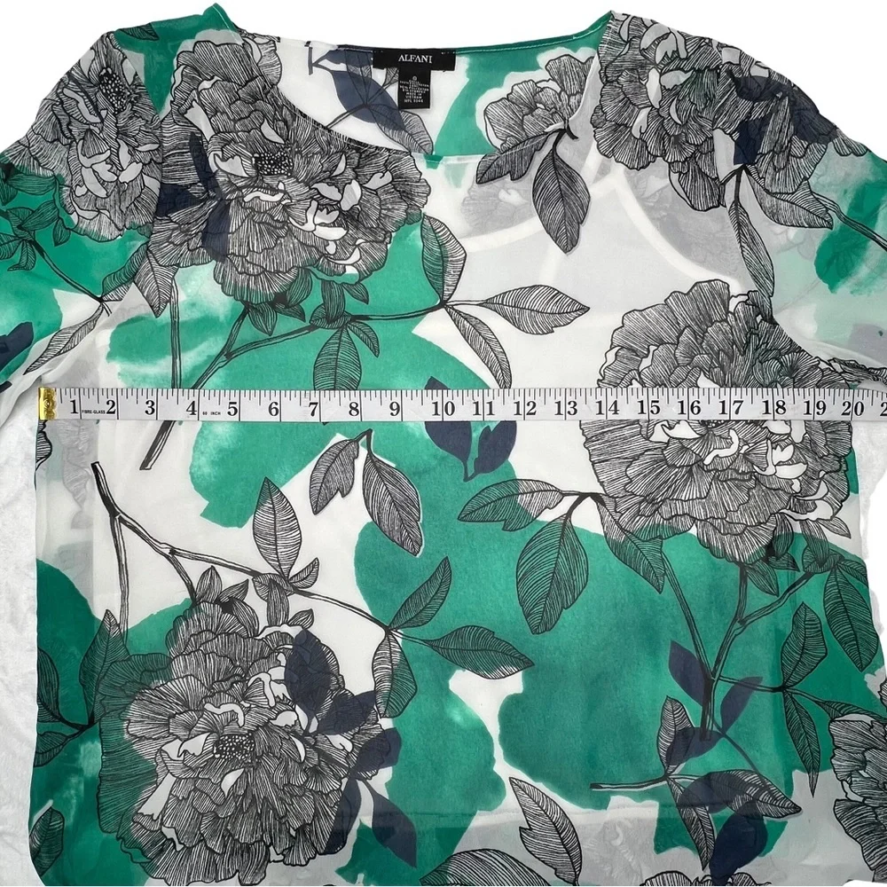 Alfani Floral Pullover Bubble Hem Top with Tank Angel Sleeves Green White Small - Picture 9 of 17